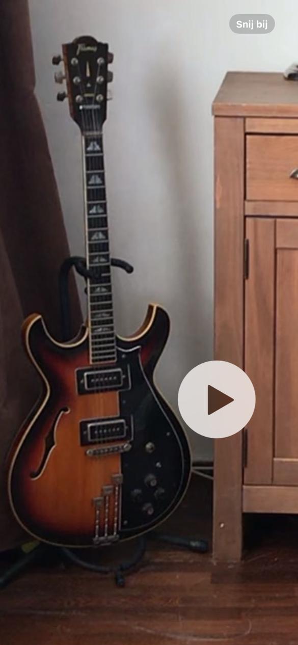 does anyone know this type of Framus? Looks like a 6deluxe but still different with the large pick guard. It does not show up on google or any forum.  my guess is that if anywhere, here I might find the answer to that!